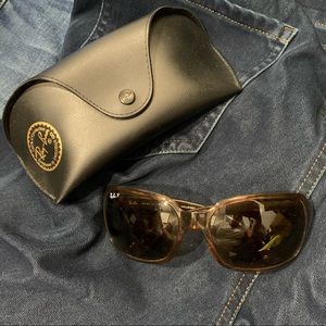 Ray Ban 4068 Polarized sunglasses